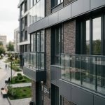 Квартиры в Перми на продажу: актуальные объявления и помощь в покупке недвижимости Modern_building_facade_detail_Perm_202606182243.jpeg